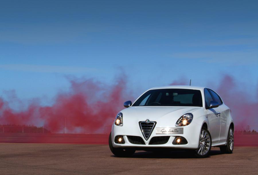  Alfa Romeo Giulietta 1.6 JTDm 2012 года  (фото 2 из 3)